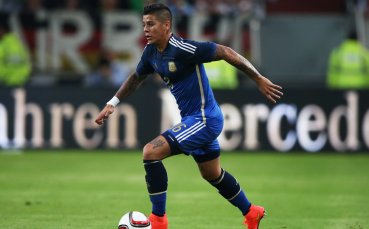 СНИМКИ: Маркос Рохо на семейна разходка