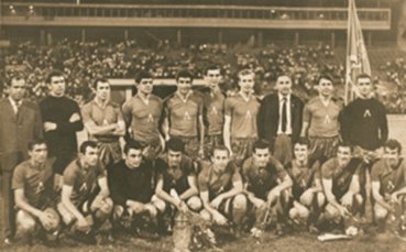 Нова фланелка в магазина на Левски