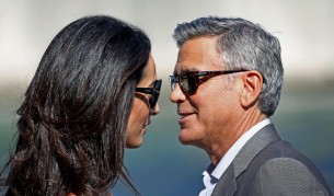 Клуни и Амал се развеждат и чакат близнаци едновременно