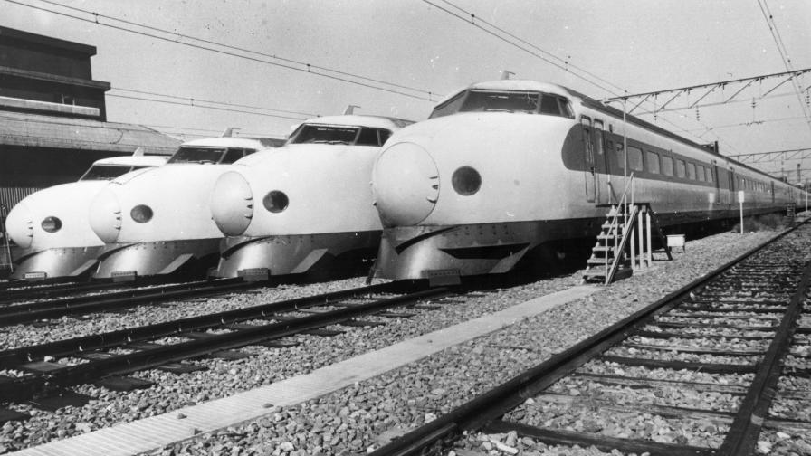 „Шинкансен“, японският влак стрела, стана на 50 години