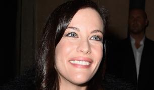 В интернет се появи снимка на бебето на Лив Тайлър