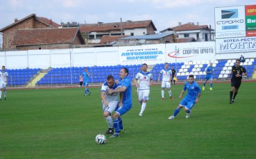 Бургас загуби от Монтана с човек по-малко