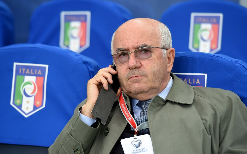 УЕФА наказа сурово боса на италианския футбол за расизъм