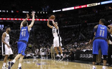 Новицки се завърна с 16 точки, Голдън Стейт разгроми Лейкърс