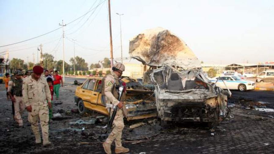 Поне 21 души загинаха при атентат в Багдад