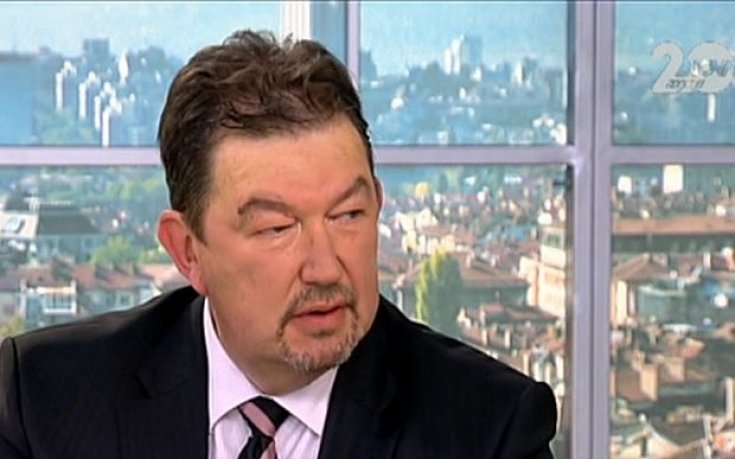 Адвокатът на Цветан Василев: Готви се физическа саморазправа с него