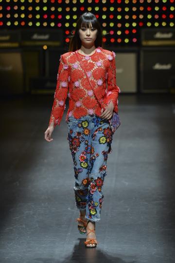 Цветя по роклите - снимка 27