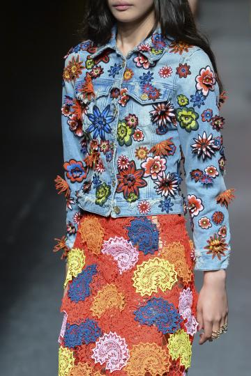 Цветя по роклите - снимка 10