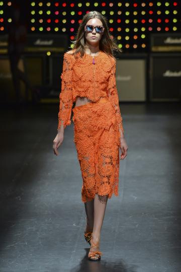 Цветя по роклите - снимка 18