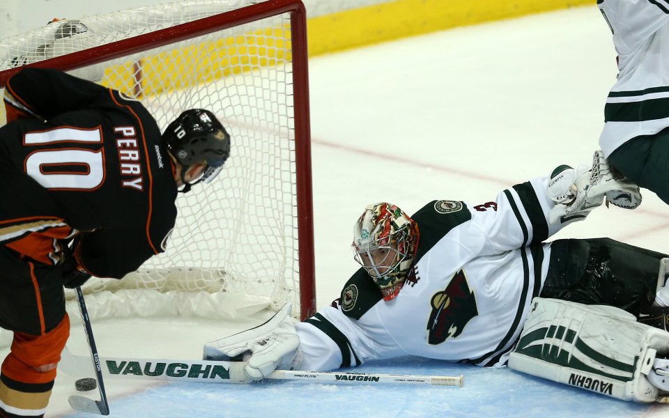 Втори хеттрик за Кори Пери от началото на сезон в НХЛ, Вашингтон с първо поражение