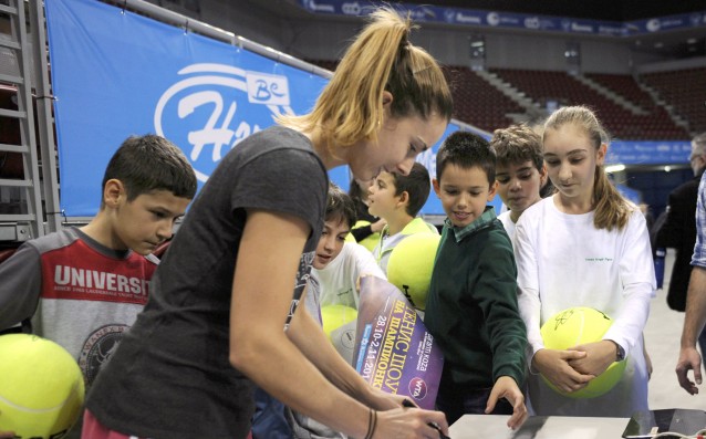 Френската тенисистка Ализе Корне може да си навлече сериозни главоболия