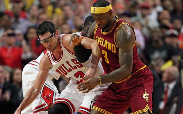 СНИМКИ: С 36 точки на ЛеБрон Кливланд надви Чикаго