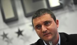 Горанов отрече да има отношения с Делян Пеевски