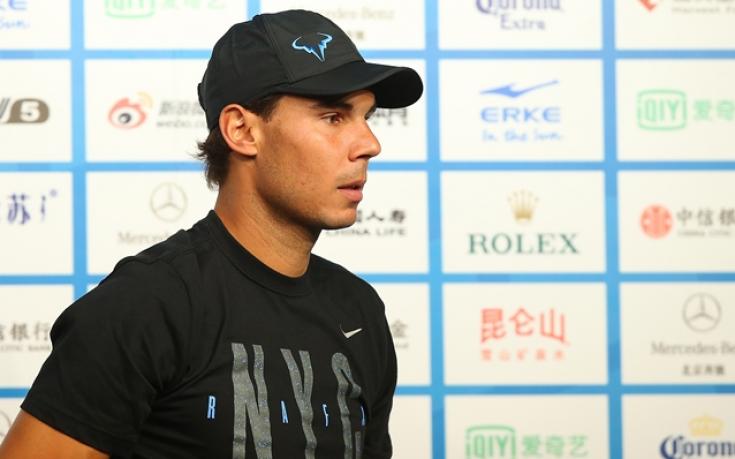 Надал лекува гърба си със стволови клетки