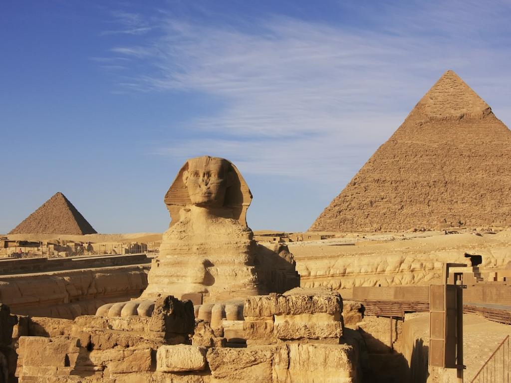 Най горните слоеве на атмосферата са пълни с екваториални плазмени мехури