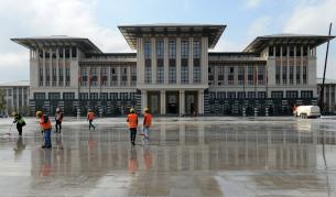 Колко струва сметката за ток на Ердоган и кой я плаща