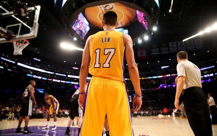 Никс и Лейкърс със загуби в НБА