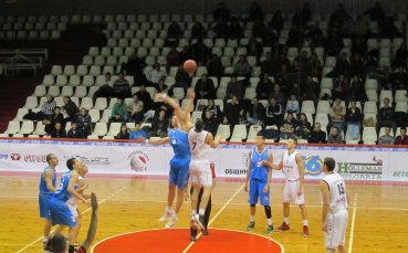 Дунав победи и Черноморец 2014 в Русе