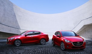 „Мазда 2“ и като седан