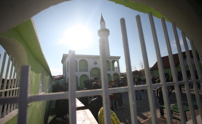 Обвинените в радикален ислям в Пазарджик остават в ареста