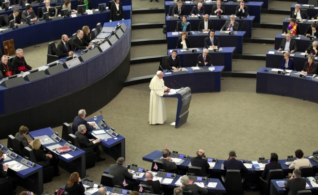 Папата: Европа трябва да се върти около човека, не около икономиката