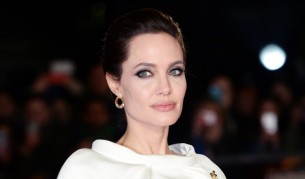 Джоли с първа гола сцена след двойната мастектомия