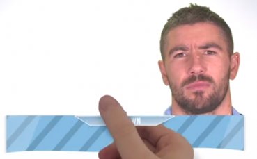 Александър Коларов пак взриви Интернет, този път само с обещание за песен