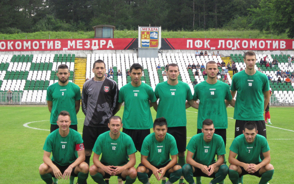 Разпуснаха треньорите и играчите на Ботев Враца