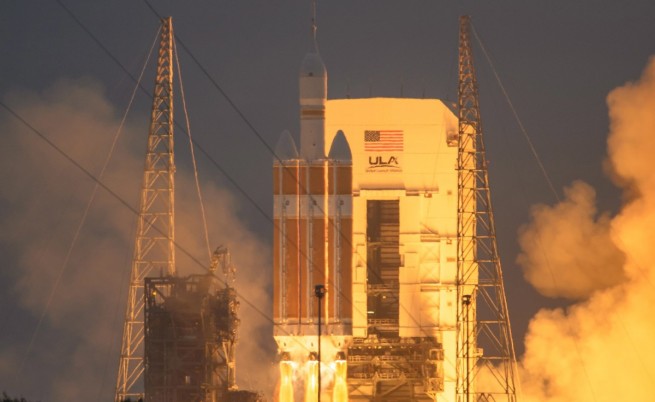 НАСА тества успешно космическия кораб „Орион“
