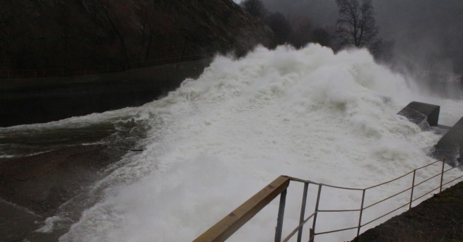 За очаквано опасно покачване на водите на реките Арда и