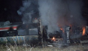 Влакът от Благоевград за София удари ТИР и се запали