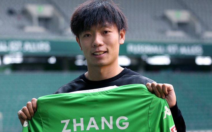 Волфсбург обяви трансфера на китайски национал