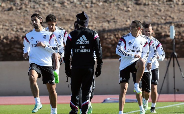 СНИМКИ: Хамес тренира нормално с Реал в Мароко