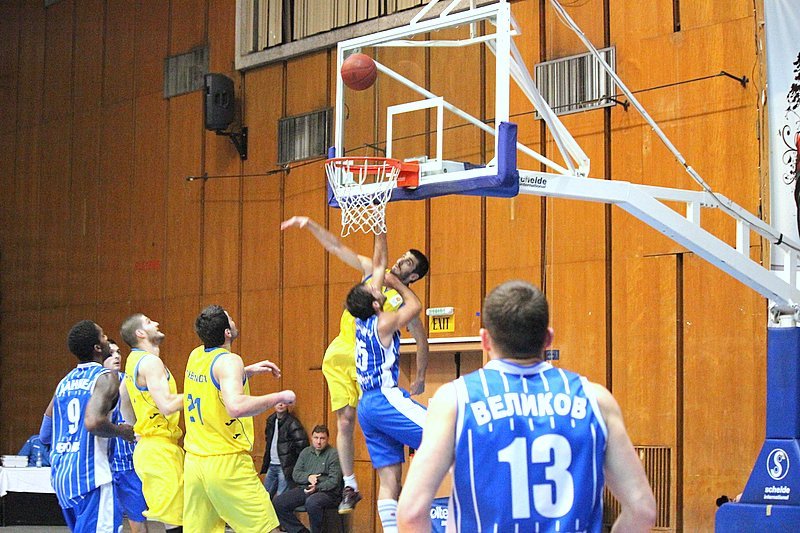 Левски Черно море баскетбол1