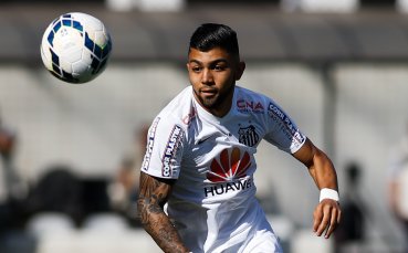 Барса държи съдбата на двама бразилски футболисти