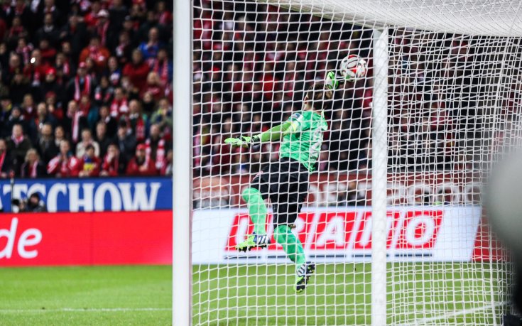 Байерн продължи победната серия, наказа Майнц в края