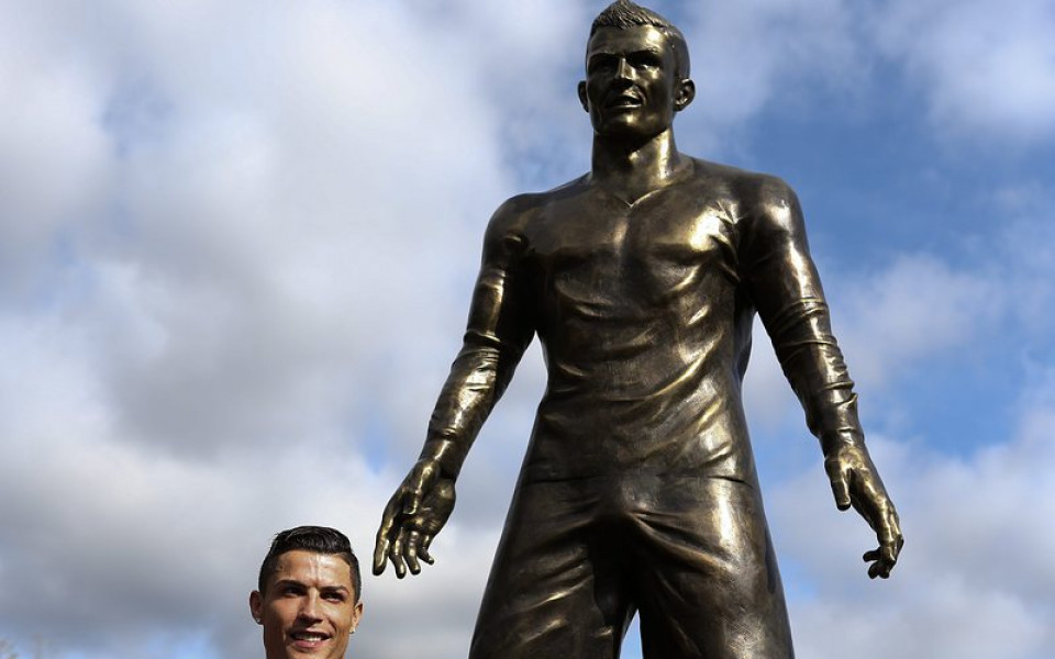 Кристиано Роналдо вече има свой паметник в родното си място - Мадейра./Снимка: БГНЕС