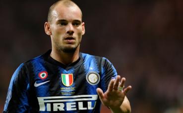 Снайдер намалява заплатата си, за да се върне в Италия