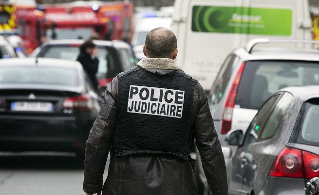 Двама братя и 18-годишен младеж са заподозрени за атентата в Париж