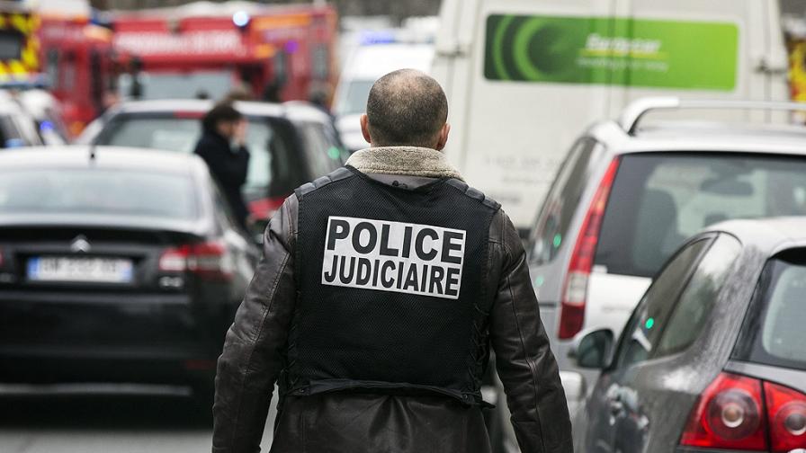 Двама братя и 18-годишен младеж са заподозрени за атентата в Париж