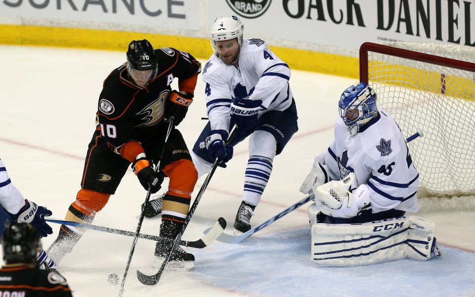 Анахайм разгроми Торонто в НХЛ