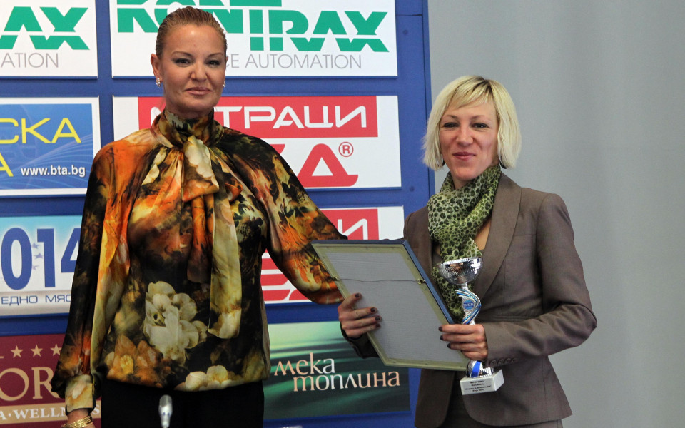 Костадинова връчи приз на церемонията Спортист на Балканите