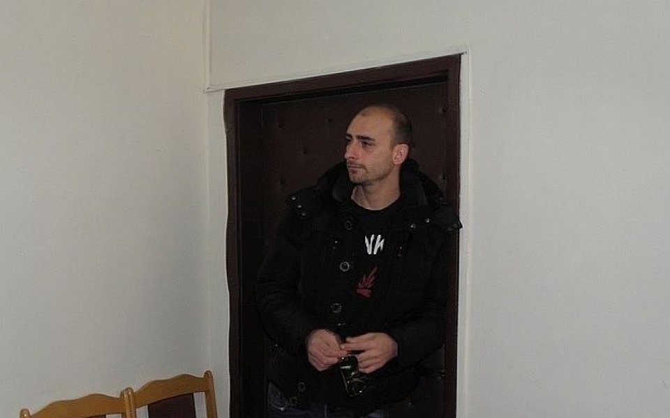Асен Бербатов отново попадна в полицейската сводка. Този път служители