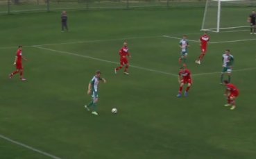 ВИДЕО: ЦСКА с първа загуба и два червени картона