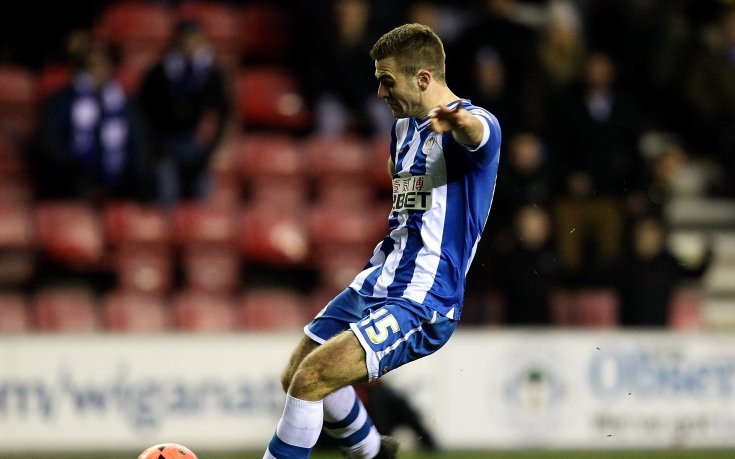 Уест Бромич Албиън привлече Калъм МакМанаман от Уигън