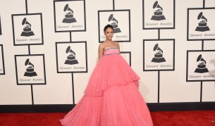 Роклята на Риана предизвика смях и абсурдни сравнения