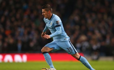 Атлетико Мадрид се прицели в Йоветич и аржентински защитник