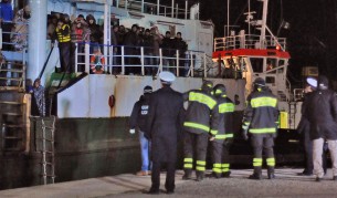 Италианските власти спасиха над 2000 души край Лампедуза