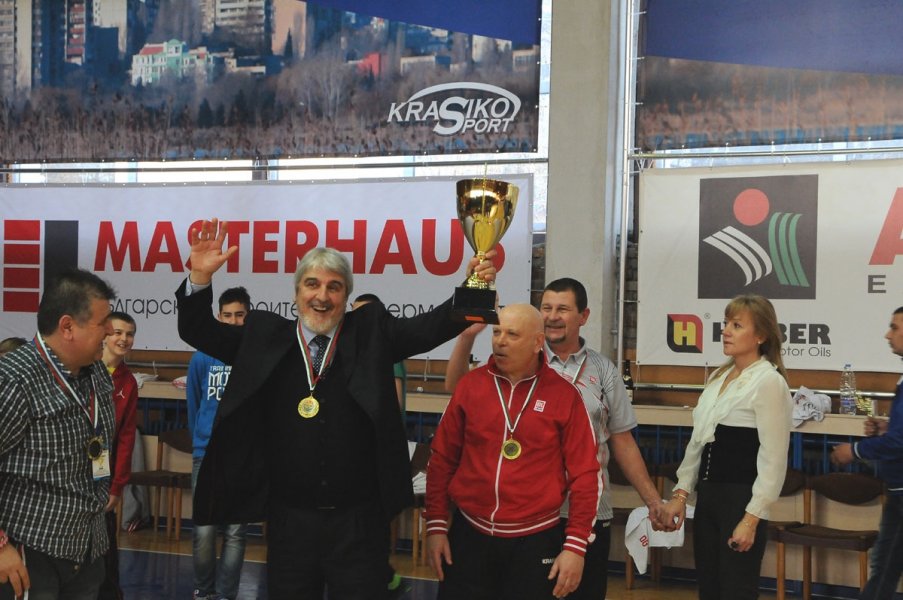 Нефтохимик 2010 триумфира с Купата на България1