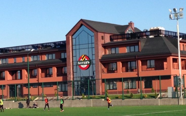 Пенчев избра 19 